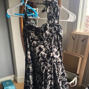 Black and white rose mini-dress